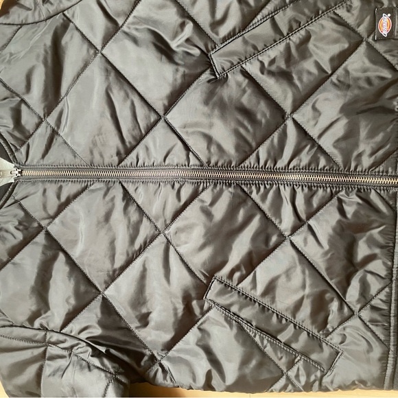 Dickies Women Quilted Bomber Jacket, Black v1, Small - Picture 14 of 14